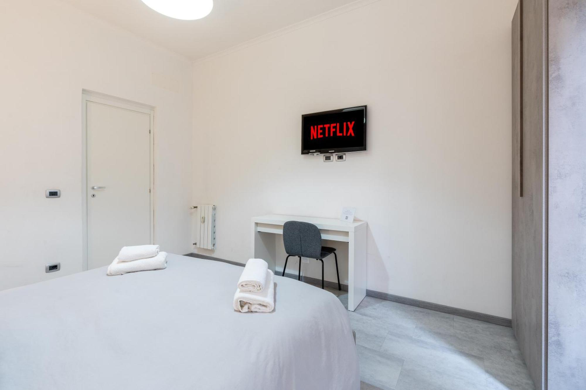 Amazing Apartment Near To Colosseo And Subway Рим Екстериор снимка